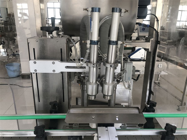 >辣椒醬灌裝機(jī)機(jī)械設(shè)備-全自動辣椒醬灌裝機(jī)生產(chǎn)線