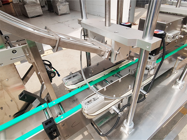 陜西辣椒醬自動灌裝機(jī)